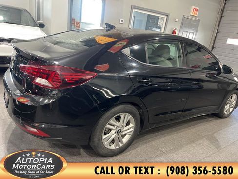 Used 2019 Hyundai Elantra SEL image 4