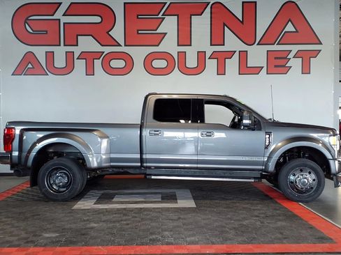 Used 2022 Ford F450 Lariat AWD/4WD image 1