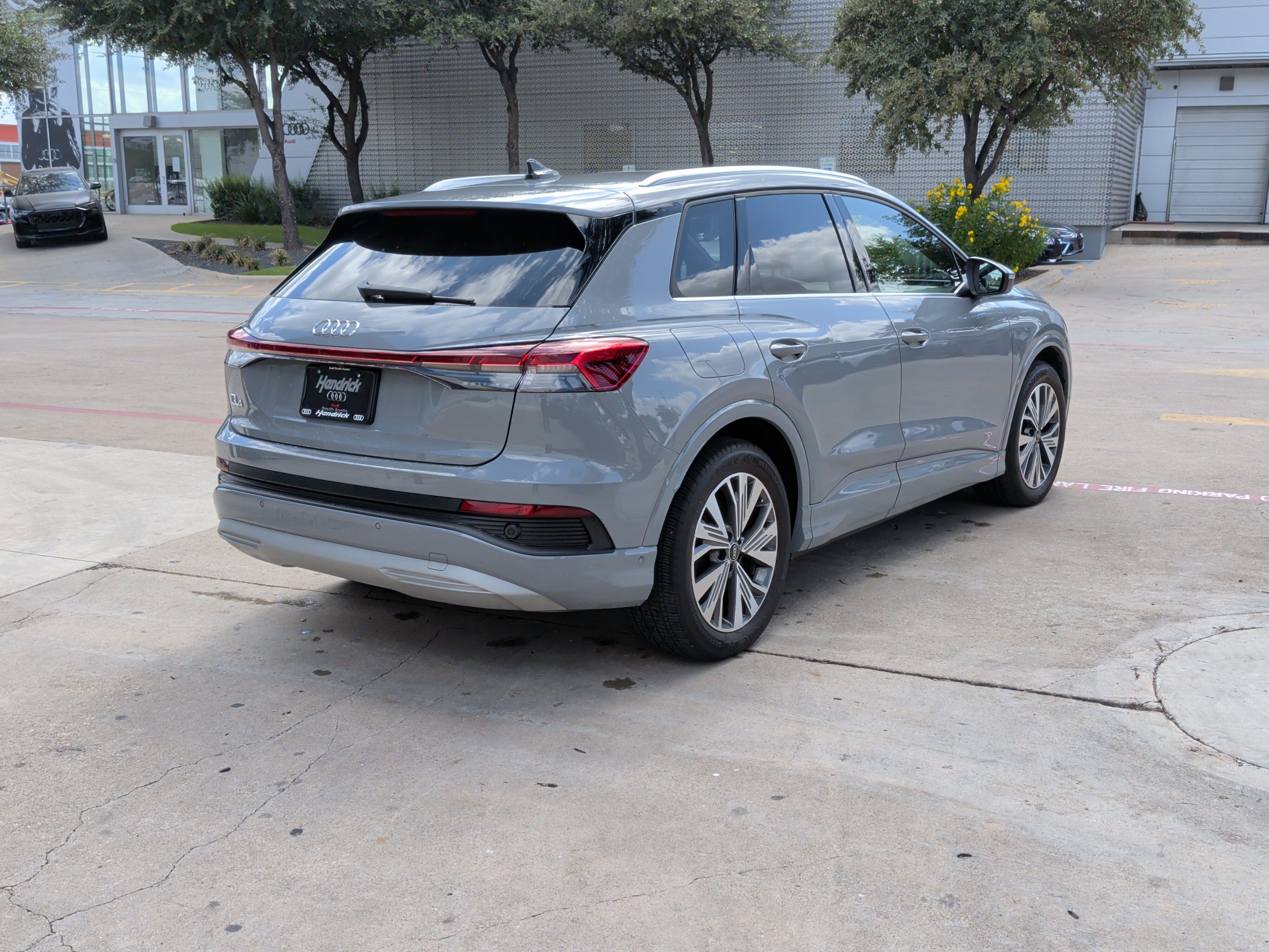 Used 2023 Audi Q4 e-tron Premium Plus w/ Premium Plus RWD image 10
