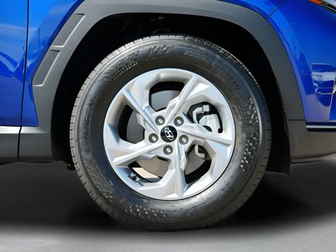 Certified 2024 Hyundai Tucson SE FWD image 9