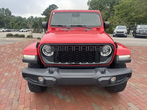 Used 2024 Jeep Gladiator Sport AWD/4WD image 25