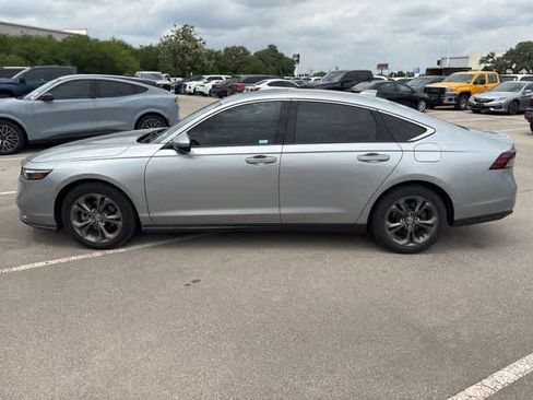 Used 2023 Honda Accord EX image 2