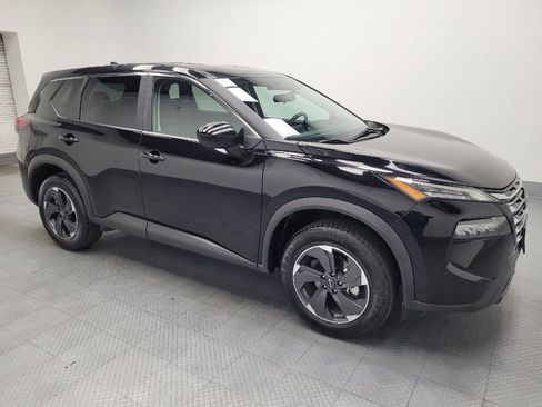 Used 2024 Nissan Rogue SV FWD image 11
