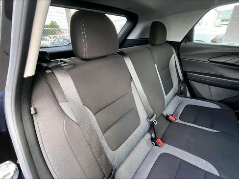 Used 2025 Chevrolet TrailBlazer LT AWD/4WD image 25
