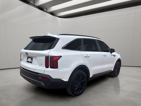 Used 2021 Kia Sorento S AWD/4WD image 5