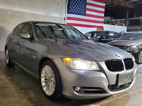 Used 2011 BMW 335i xDrive Sedan image 4