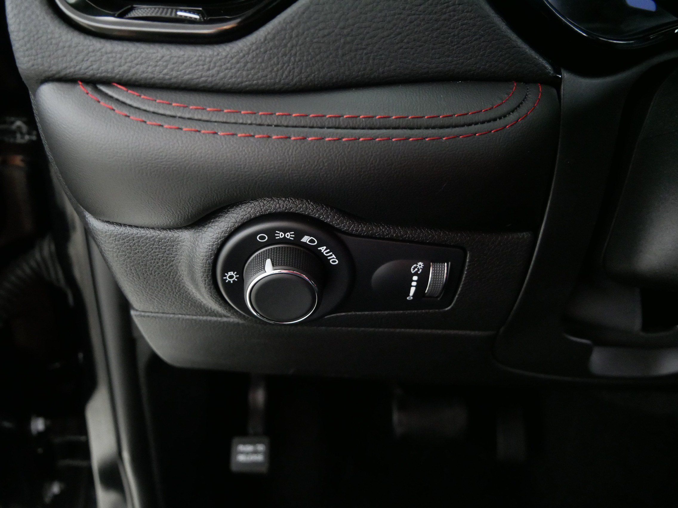 Used 2025 Dodge Durango GT AWD/4WD image 26