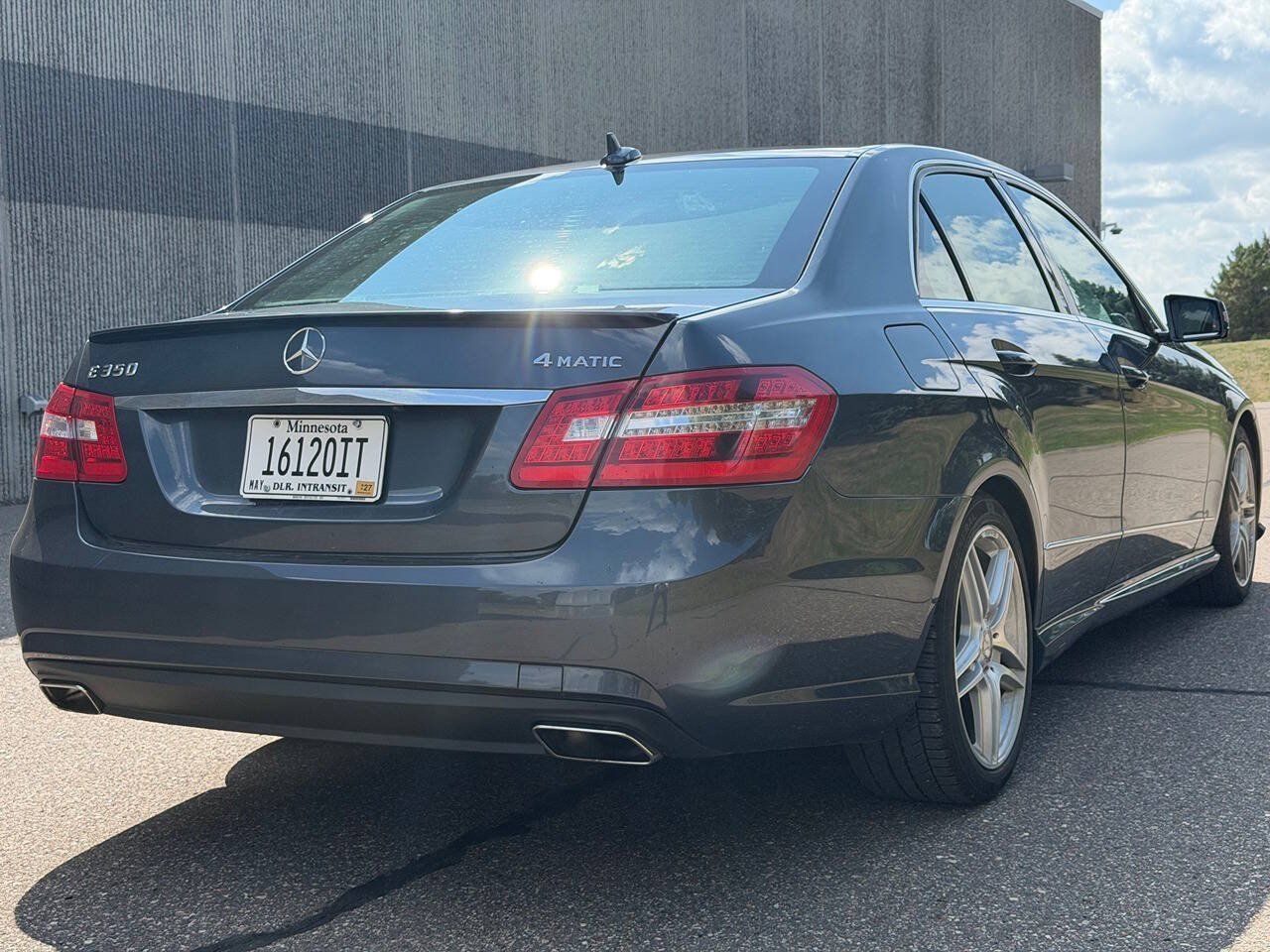 Used 2013 Mercedes-Benz E 350 4MATIC Sedan image 4