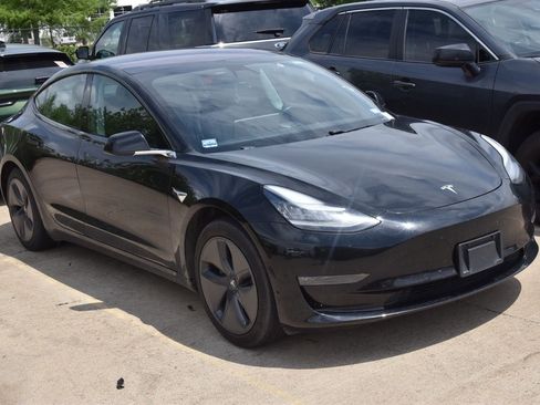Used 2018 Tesla Model 3 Long Range RWD image 4