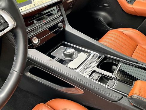 Used 2019 Jaguar F-PACE Portfolio image 14