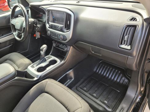 Used 2022 Chevrolet Colorado LT w/ Fleet Safety Package RWD image 9