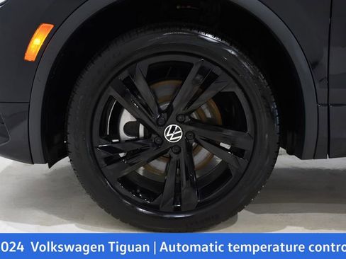 Used 2024 Volkswagen Tiguan SE R-Line w/ MDO Package, Two-Row image 6