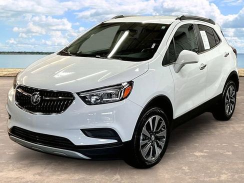 Used 2022 Buick Encore Preferred w/ Safety Package image 3