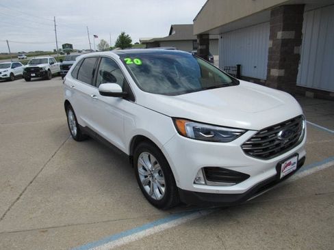 Used 2020 Ford Edge Titanium w/ Equipment Group 301A AWD/4WD image 3