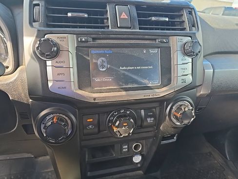 Used 2017 Toyota 4Runner SR5 AWD/4WD image 20