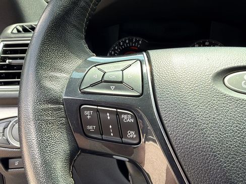 Used 2018 Ford Explorer Platinum AWD/4WD image 28