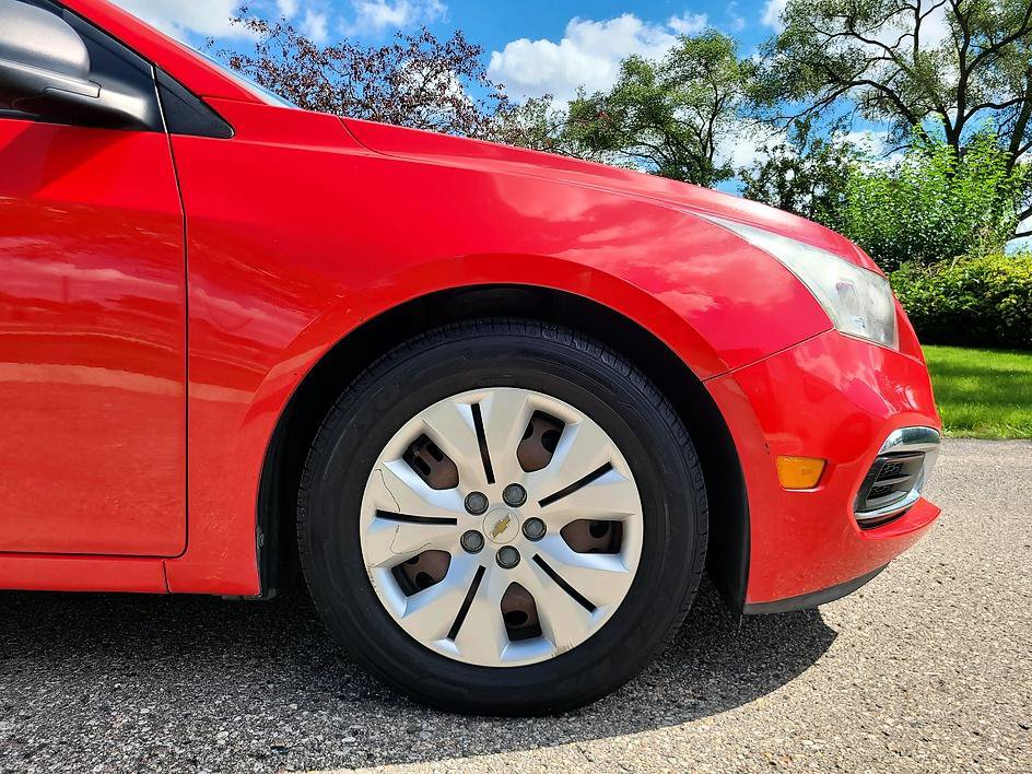Used 2016 Chevrolet Cruze LS FWD image 19