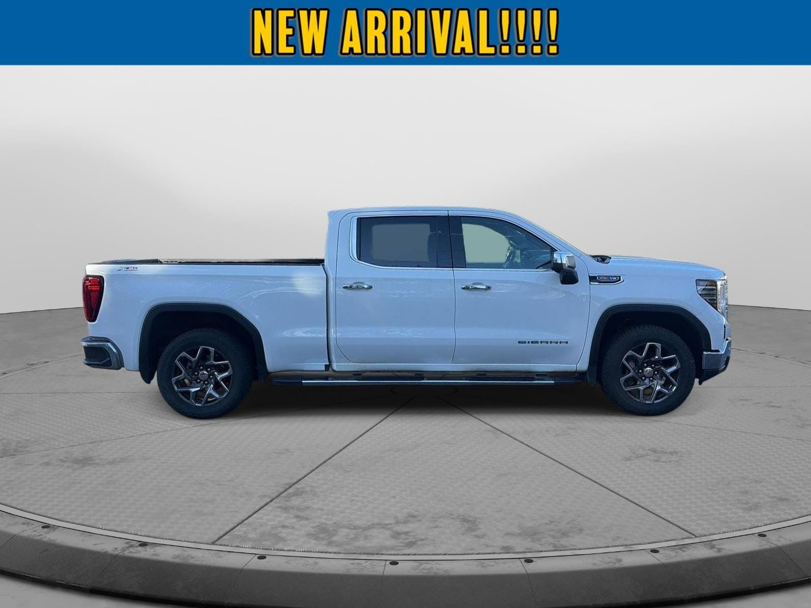Used 2026 GMC Sierra 1500 SLT w/ SLT Premium Package AWD/4WD image 7