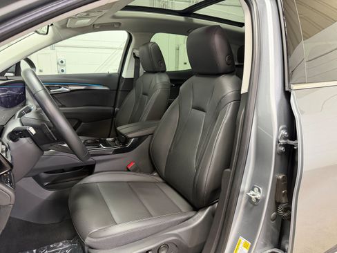 Used 2025 Buick Envision Preferred AWD/4WD image 10
