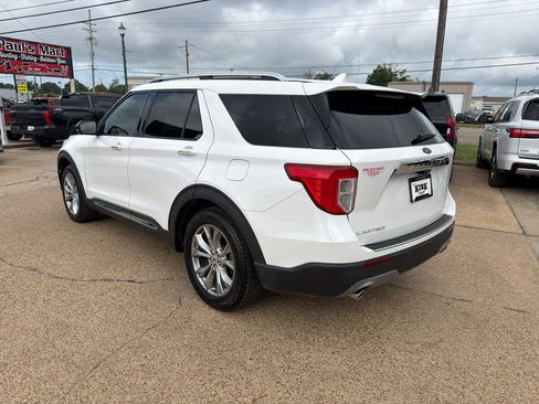 Used 2021 Ford Explorer Limited w/ Equipment Group 301A RWD image 3