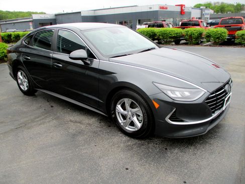 Used 2022 Hyundai Sonata SE w/ Cargo Package image 17