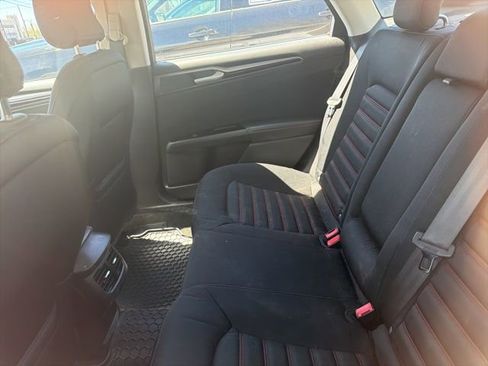 Used 2016 Ford Fusion SE AWD/4WD image 7