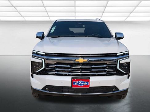 Used 2026 Chevrolet Suburban Premier w/ Sun And Tow Package RWD image 30