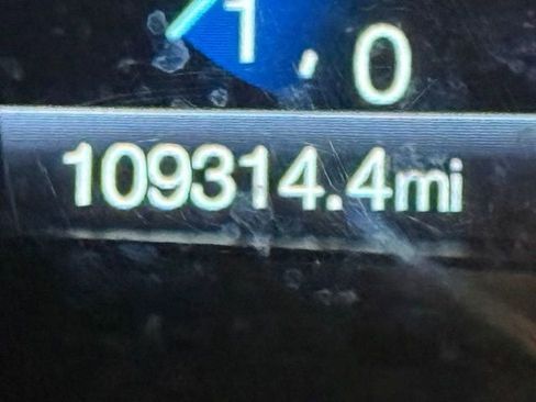 Used 2020 Ford Edge Titanium image 31