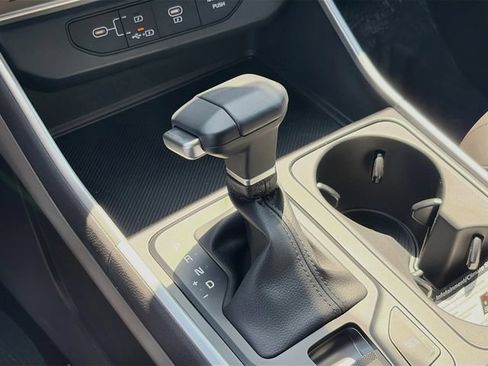 New 2026 Kia Carnival FWD image 17
