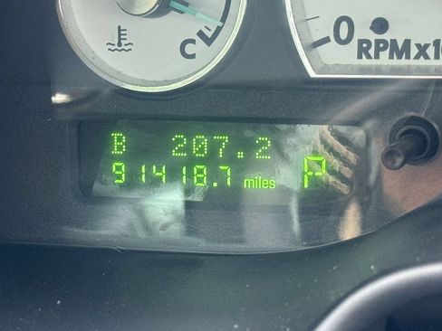Used 2003 Ford Thunderbird RWD image 26