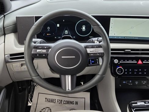 Certified 2026 Hyundai Tucson Limited FWD image 19