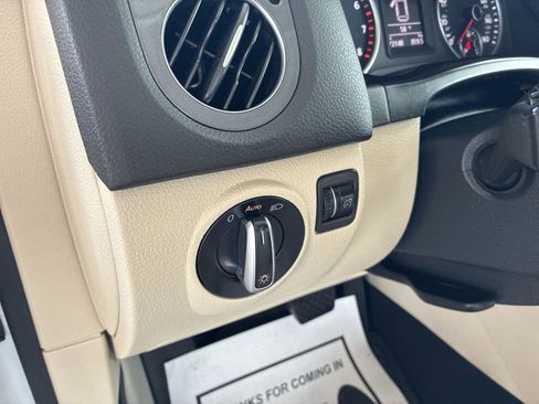 Used 2017 Volkswagen Tiguan S AWD/4WD image 16