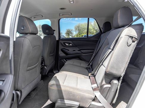 Used 2020 Chevrolet Traverse LT FWD image 18
