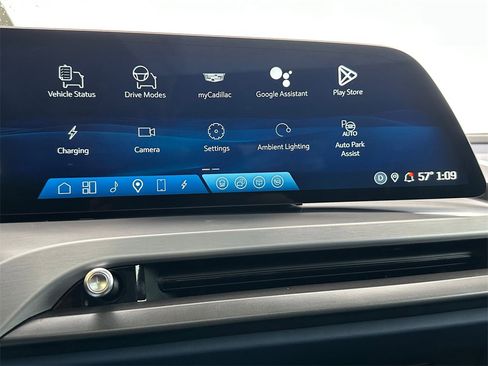 Used 2026 Cadillac Vistiq Premium Luxury image 29