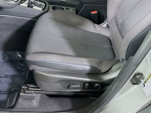 Certified 2025 Subaru Forester Premium AWD/4WD image 24