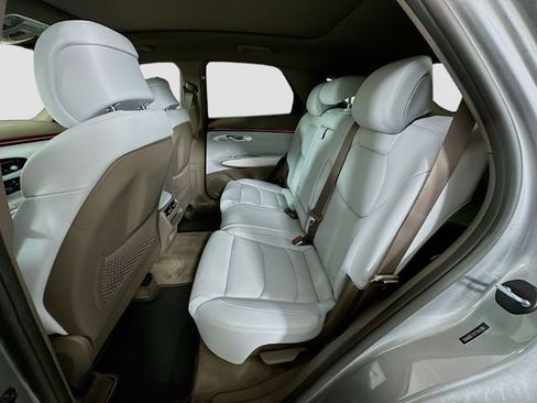 New 2026 Genesis GV70 2.5T Advanced AWD/4WD image 17