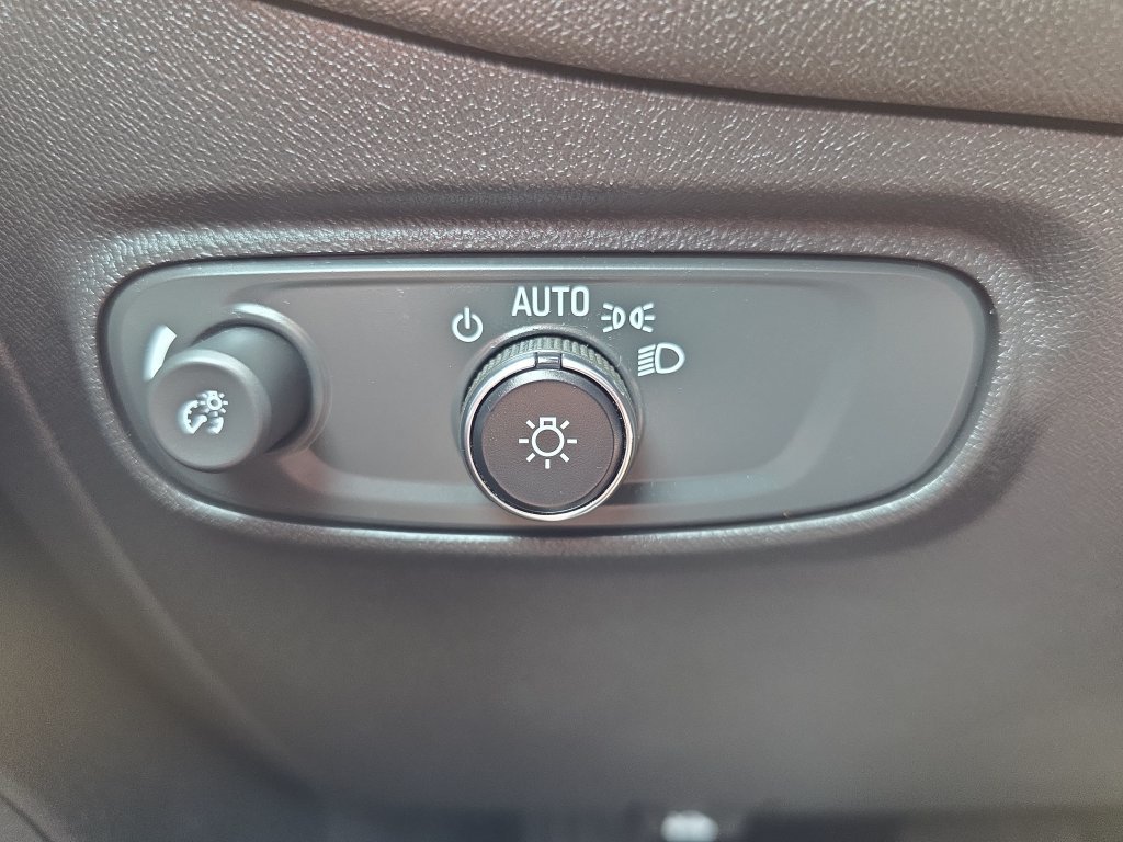 Used 2022 Chevrolet Equinox LT AWD/4WD image 22