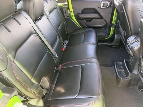 Used 2025 Jeep Wrangler Unlimited Rubicon AWD/4WD image 30