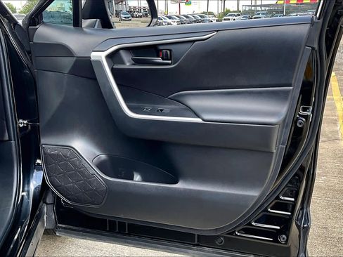 Used 2024 Toyota RAV4 LE AWD/4WD image 22