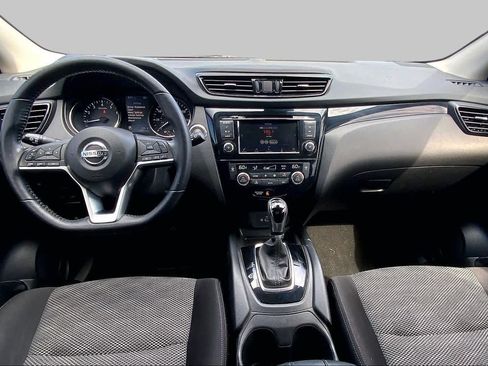 Used 2022 Nissan Rogue Sport SV FWD image 15