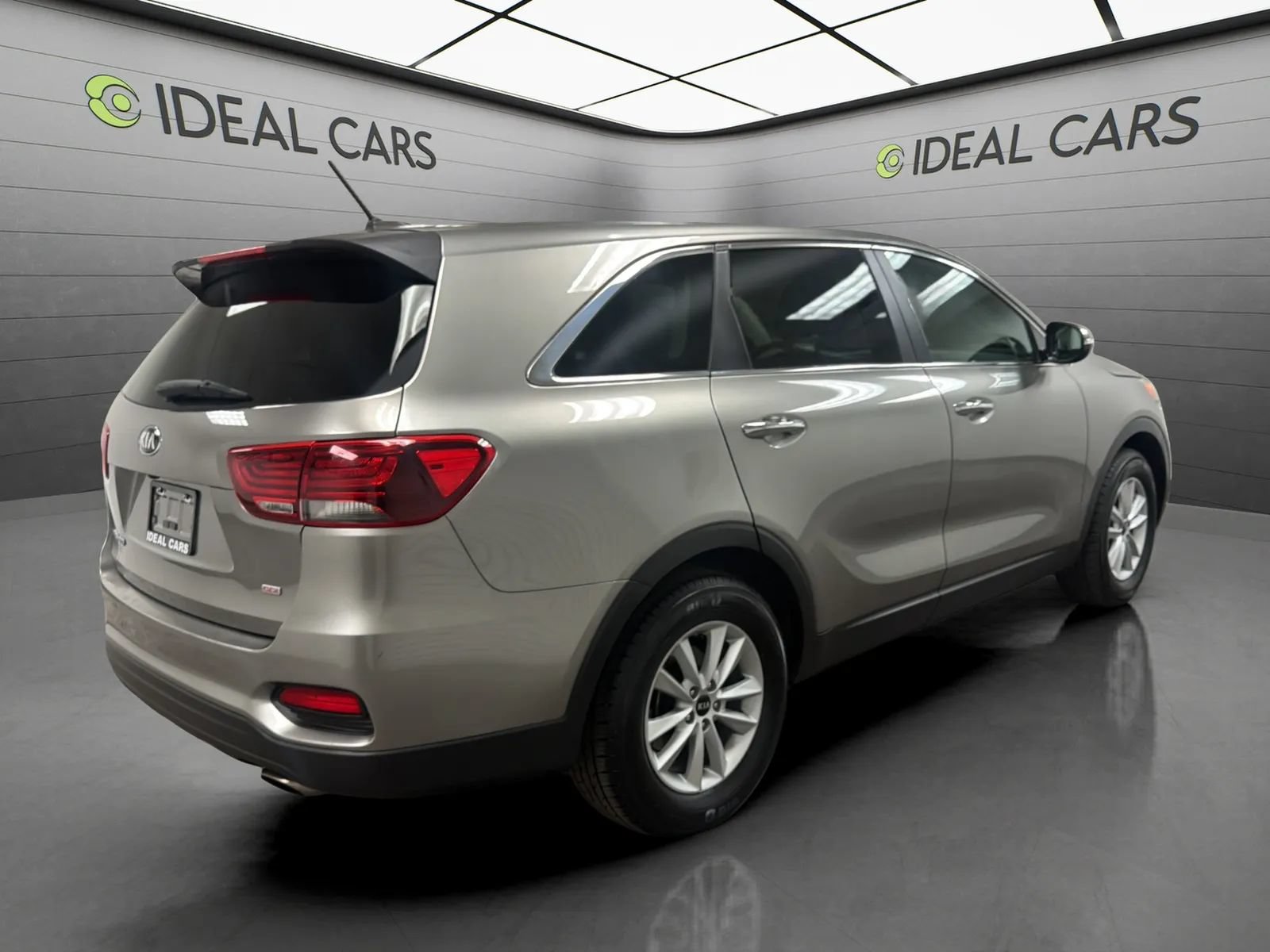 Used 2019 Kia Sorento L FWD image 5