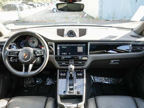 Used 2022 Porsche Macan S AWD/4WD image 12