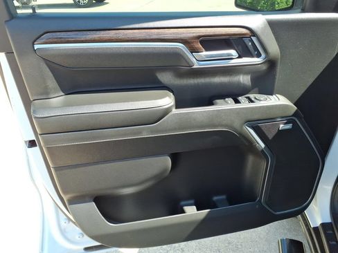 Certified 2025 GMC Sierra 1500 Elevation AWD/4WD image 17