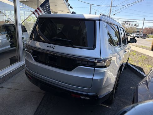 New 2026 Jeep Grand Wagoneer Limited AWD/4WD image 6