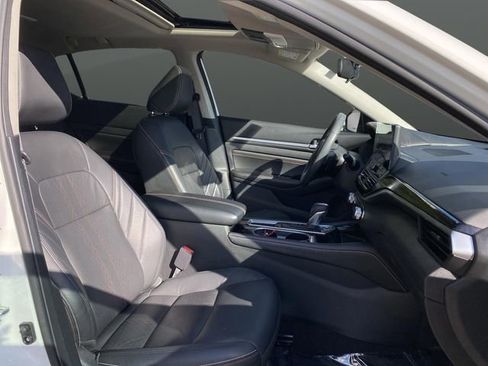 Used 2023 Nissan Altima 2.5 SR w/ SR Premium Package image 30