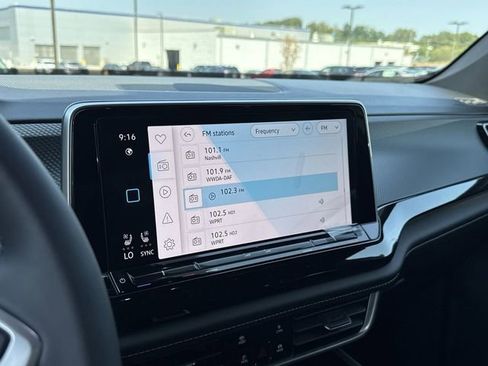 New 2026 Volkswagen Atlas Cross Sport SEL R-Line image 18