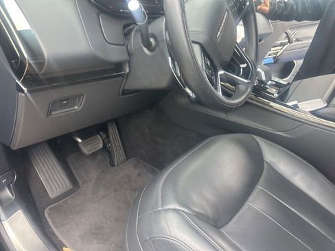 Used 2024 Land Rover Range Rover Sport SE image 14