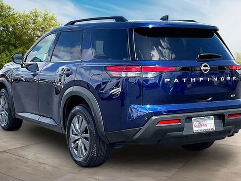 Certified 2024 Nissan Pathfinder SV FWD image 4