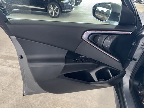 Certified 2025 BMW X3 xDrive30i w/ Premium Package image 17