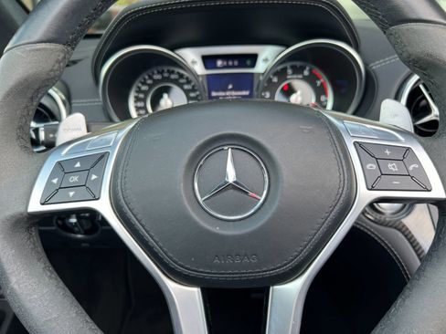 Used 2016 Mercedes-Benz SL 63 AMG image 19